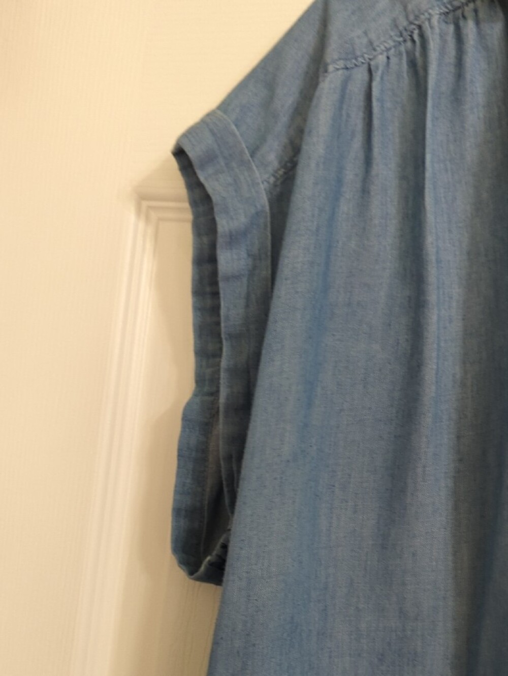 LOFT Light Chambray Button Pullover - Blue - Picture 4 of 5